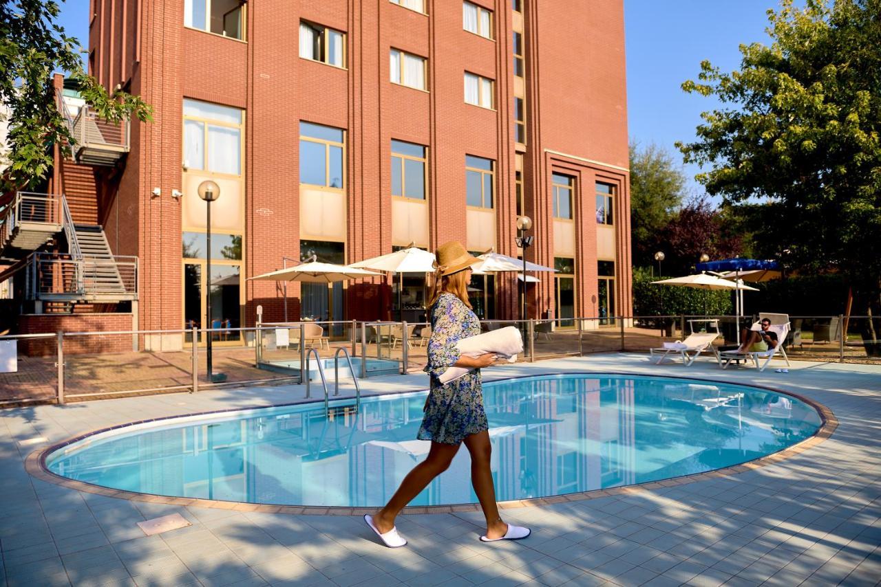 Novotel Torino Corso Giulio Cesare Εξωτερικό φωτογραφία