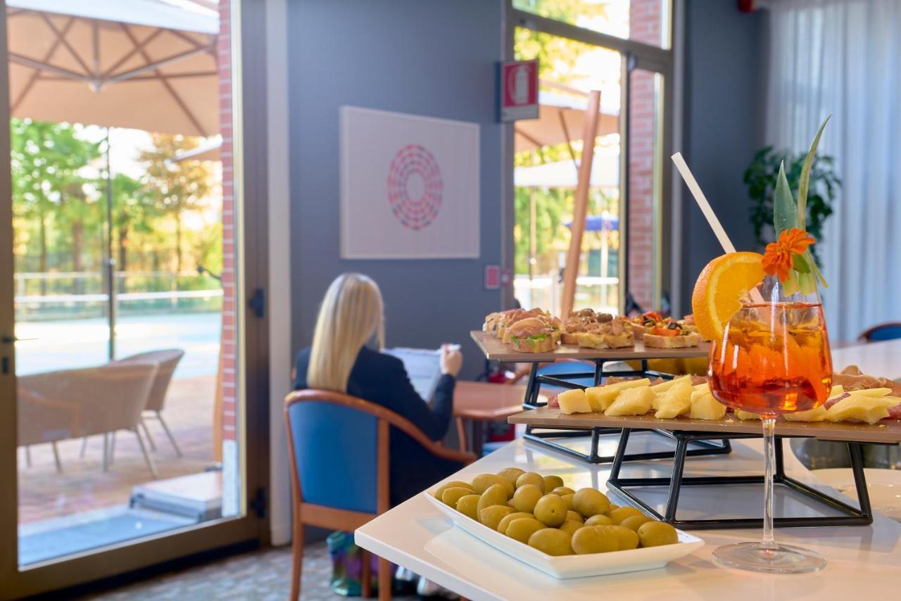 Novotel Torino Corso Giulio Cesare Εξωτερικό φωτογραφία